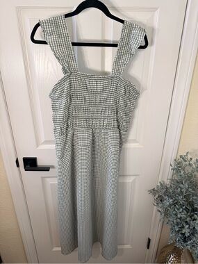 old navy gingham maxi dress Paloma Brown neck short elasticized sleeves ruffle and tie detail smocked empire waist relaxed fit hits above ankle models are approx Old Navy | Dresses |